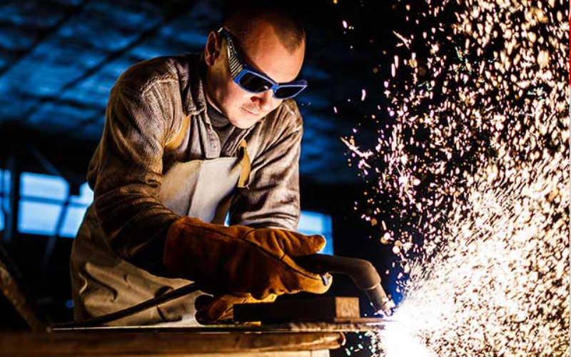 wear protective eyewear